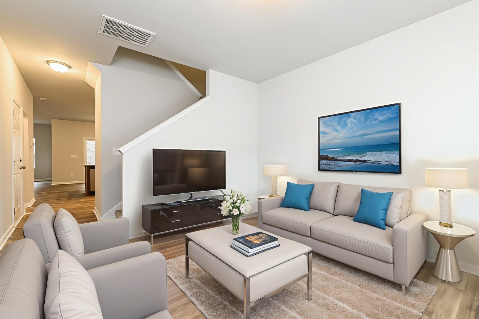 001 photo family room 14579474