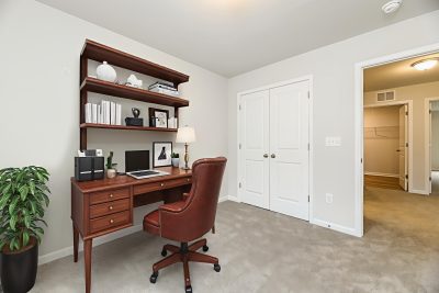 005 photo office 14579472