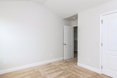 010 photo bedroom 11037304