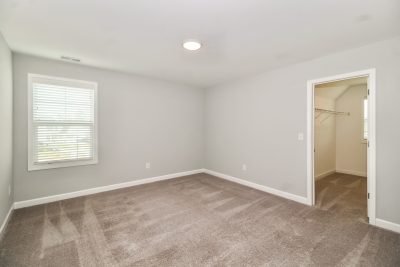 011 photo Bedroom d382b03f 78ce 46a9 bc47 a5c5da0db001