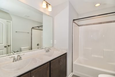 013 photo Bathroom 40578412 c014 4916 8276 c7737806d238