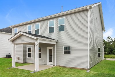 014 photo rear view 11037309