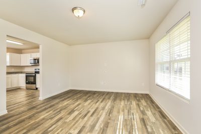 004 Living Room ET21078