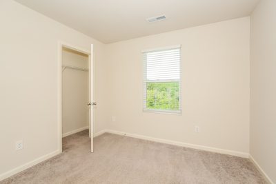 011 Bedroom ET21078