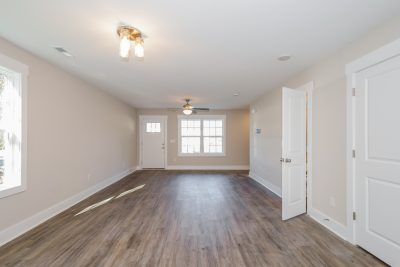 005 Living Room ET51320