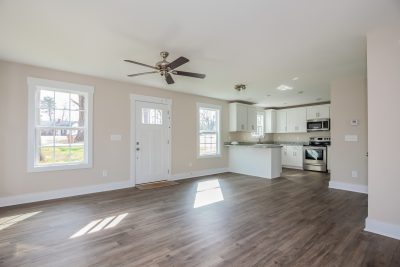 004 Living Room ET61042