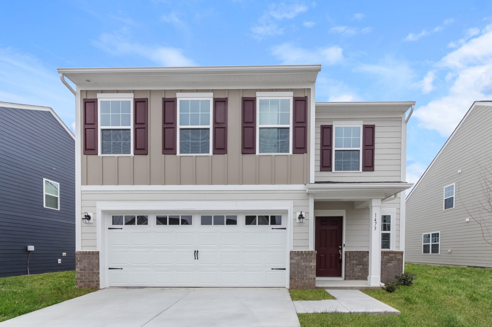 000 front view 10571014