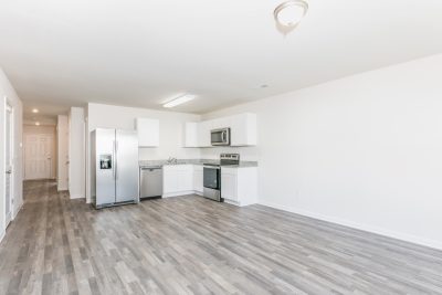 004 Living Room ET31377