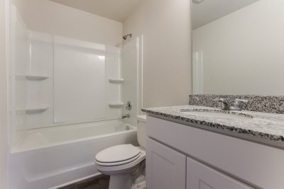 009 photo main bathroom 10277622