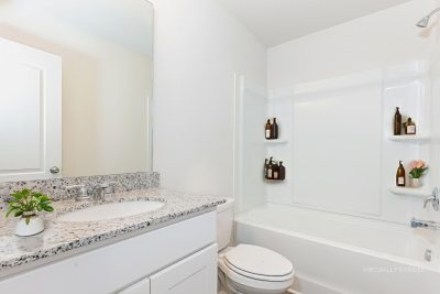 013 018 photo vs bathroom 15181137