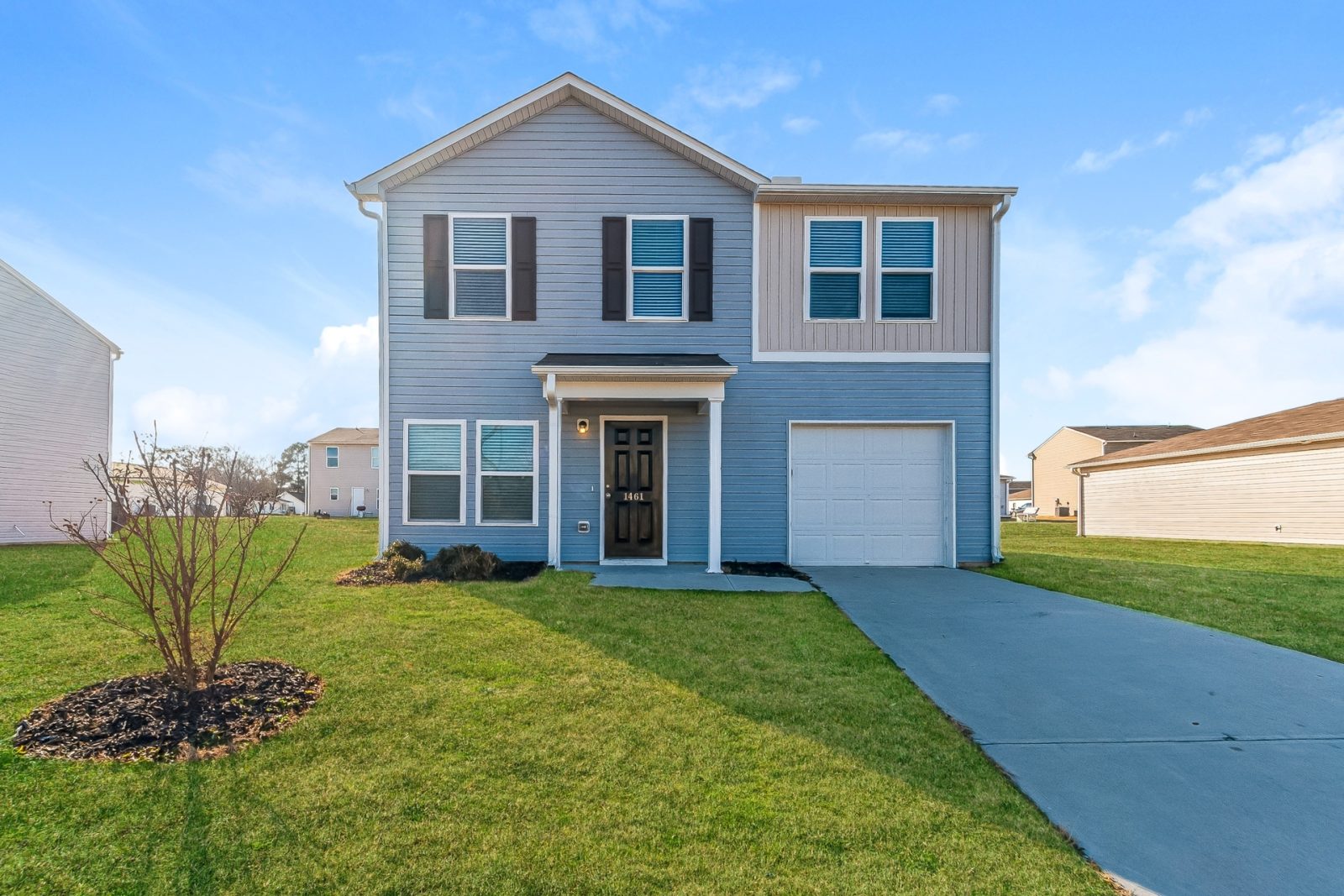 000 photo front view 15053756