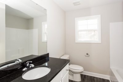 010 Master Bathroom ET61006
