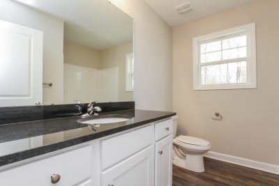 008 Main Bathroom ET71012