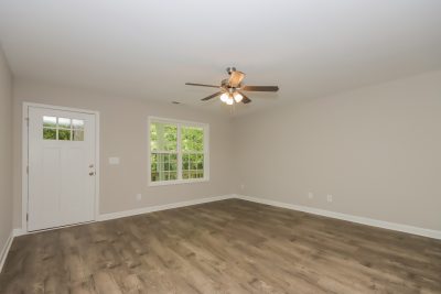 004 Living Room ETY1033
