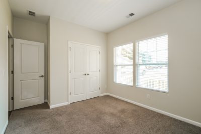 011 photo bedroom 13984341