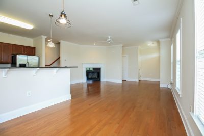 003 Living Room ET51069
