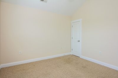 006 Main Bedroom ET51069