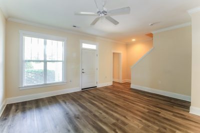 002 Living Room ET51071