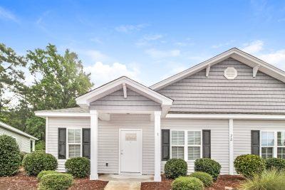 000 photo front view 14738176