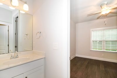 010 photo main bathroom 14738184