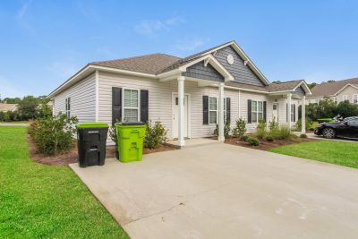 002 Front View ET81219