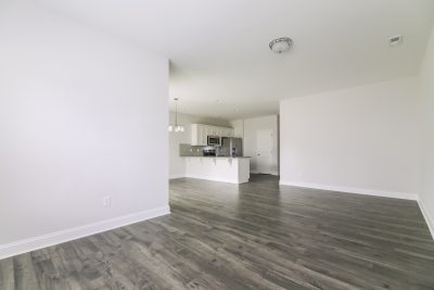 004 Living Room ET51127