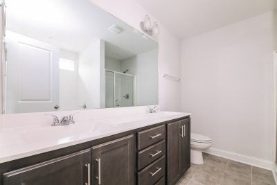 009 Main Bathroom ET51127