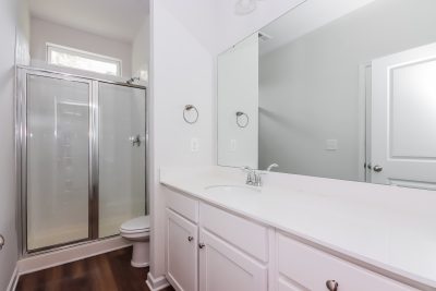 009 Main Bathroom ET91031