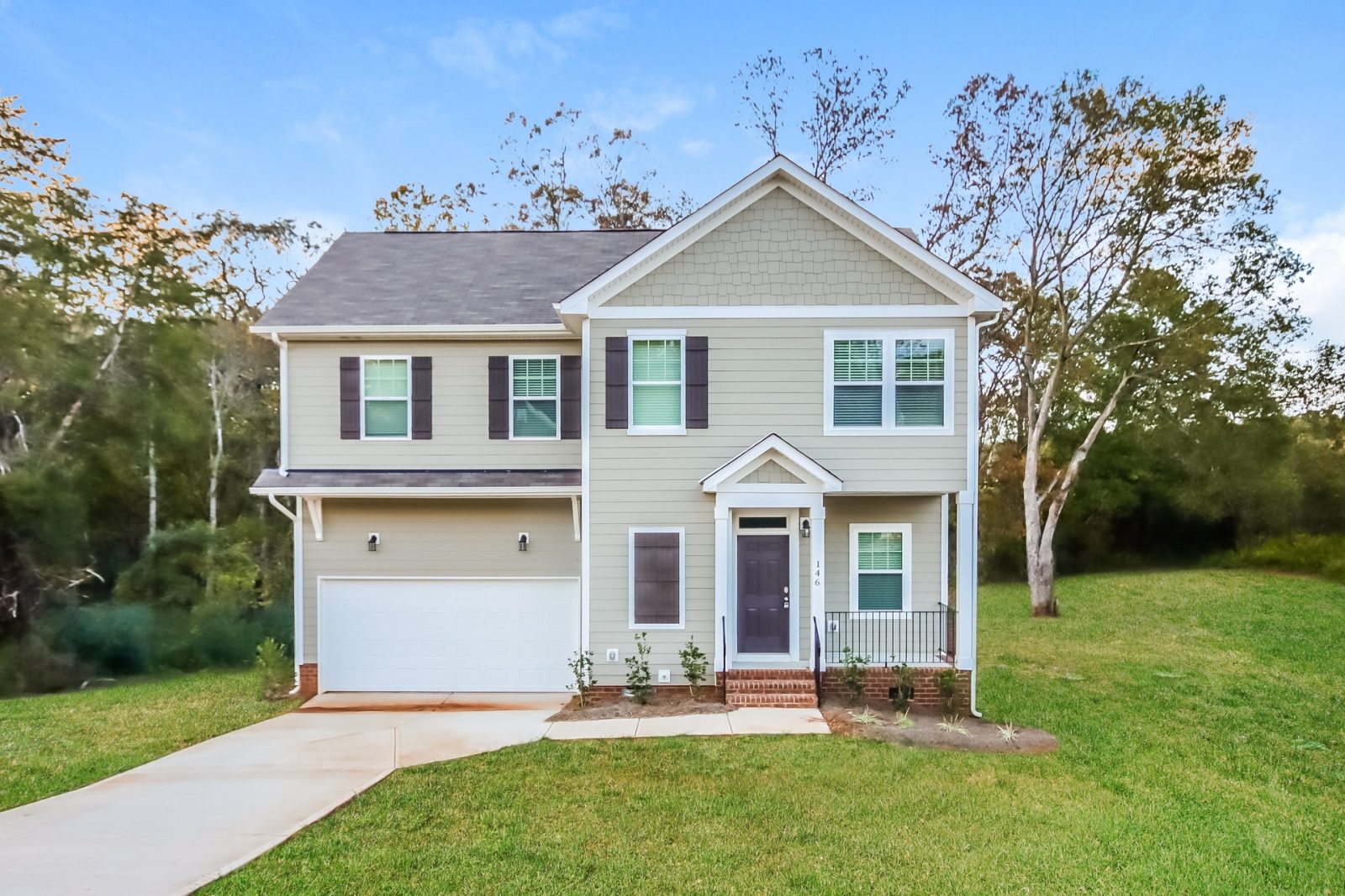 000 photo front view 11988444