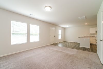 002 Living Room ET31075