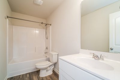 013 Bathroom ET31075