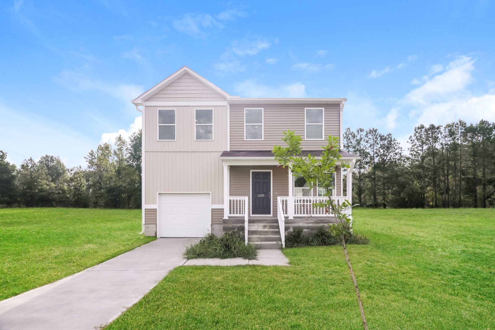 000 photo front view 13046818