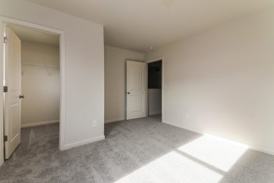 009 photo bedroom 12369010