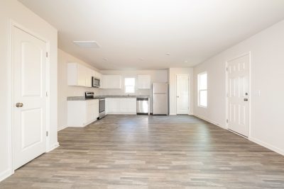 007 photo no caption 12345027