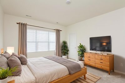 003 photo vs main bedroom 15137958