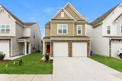 000 Front View 12173628