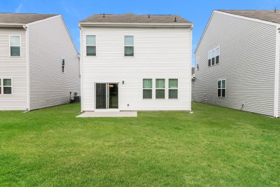 015 Rear View 13279909
