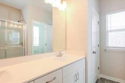 009 photo main bathroom 13231538