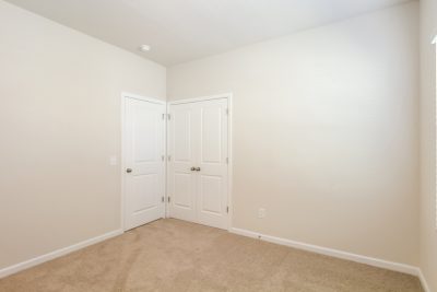 012 photo bedroom 13231440