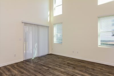 002 photo living room 12166111