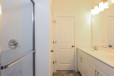 008 photo main bathroom 12166114