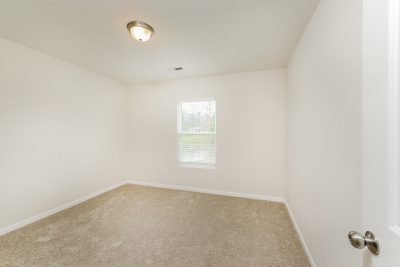 012 photo bedroom 12601216