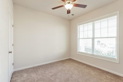 010 photo bedroom 13981084