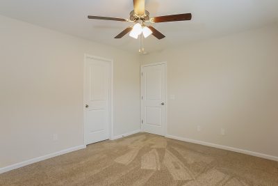 007 photo main bedroom 10573572