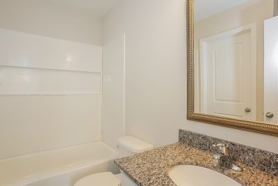 013 photo bathroom 10573583