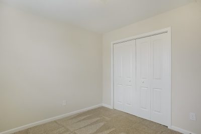 009 photo bedroom 10572102