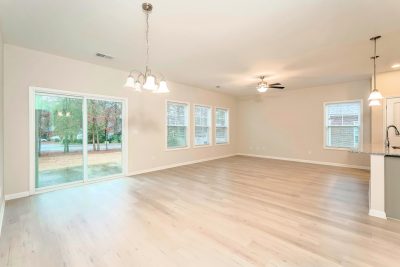 007 008 photo dining room 15145000 2