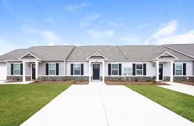 000 Front View 12269431