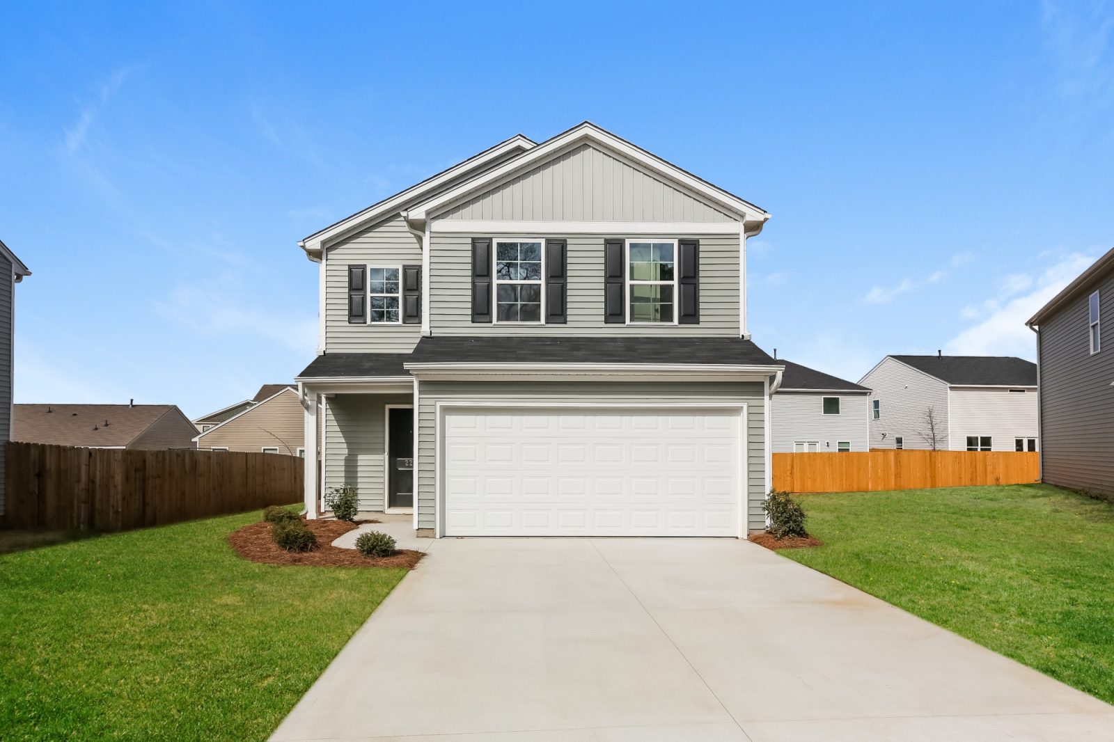 001 Front View ET61029