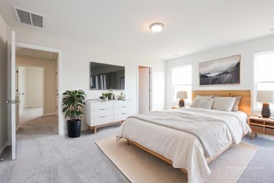 003 photo vs main bedroom 15183499